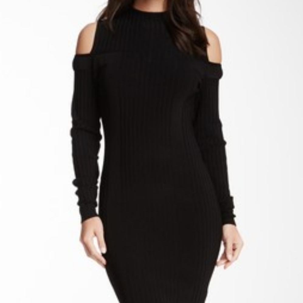 Rachel Roy - Cold Shoulder Ribbed midi Dress